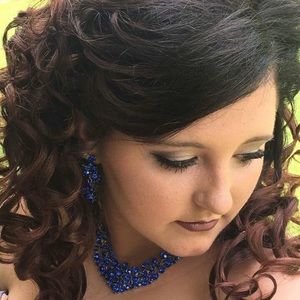 Meet your Posher, Kassandra